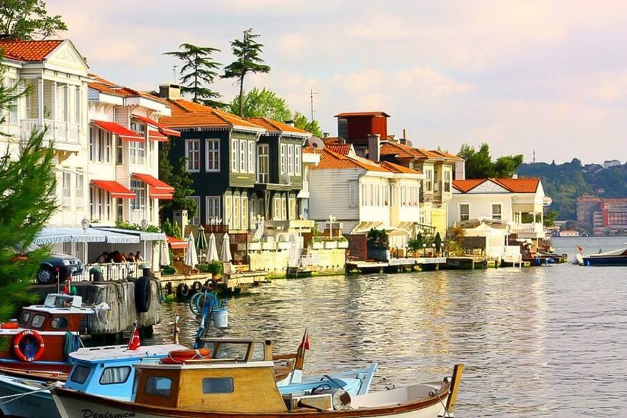 From Istanbul: Full-Day Princes Island Tour with Lunch - Key points at a glance
