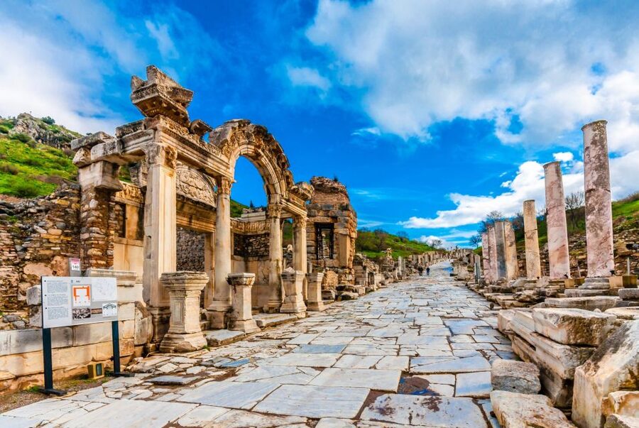 From Izmir: Ephesus and House of Virgin Mary Tour with Lunch - Key points at a glance