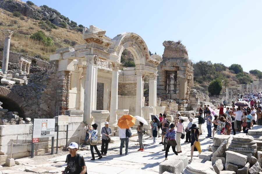 From Izmir: Full-Day Ephesus Tour with Lunch - Mary’s House: a quiet first stop