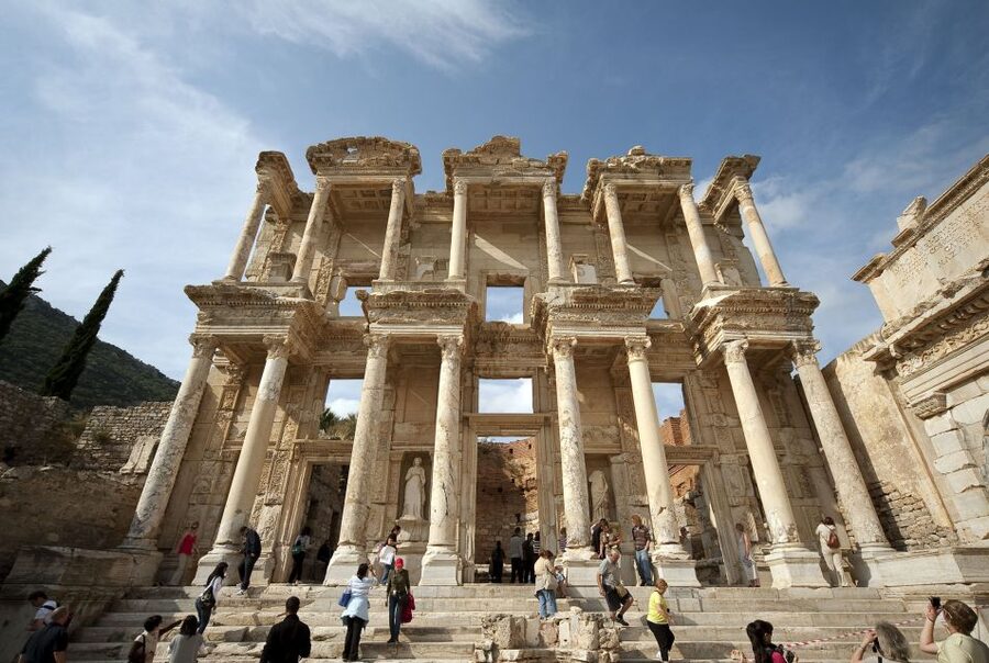From Izmir: Guided Tour of the Ancient City of Ephesus - The 1.5-hour drive from Izmir to Selcuk
