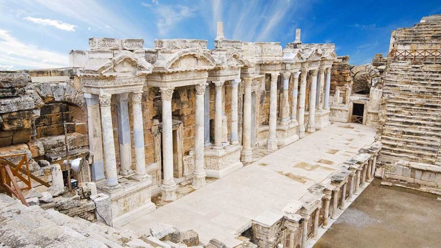 From Izmir: Pamukkale Guided Tour with Lunch - Walking across Pamukkale’s cotton castle