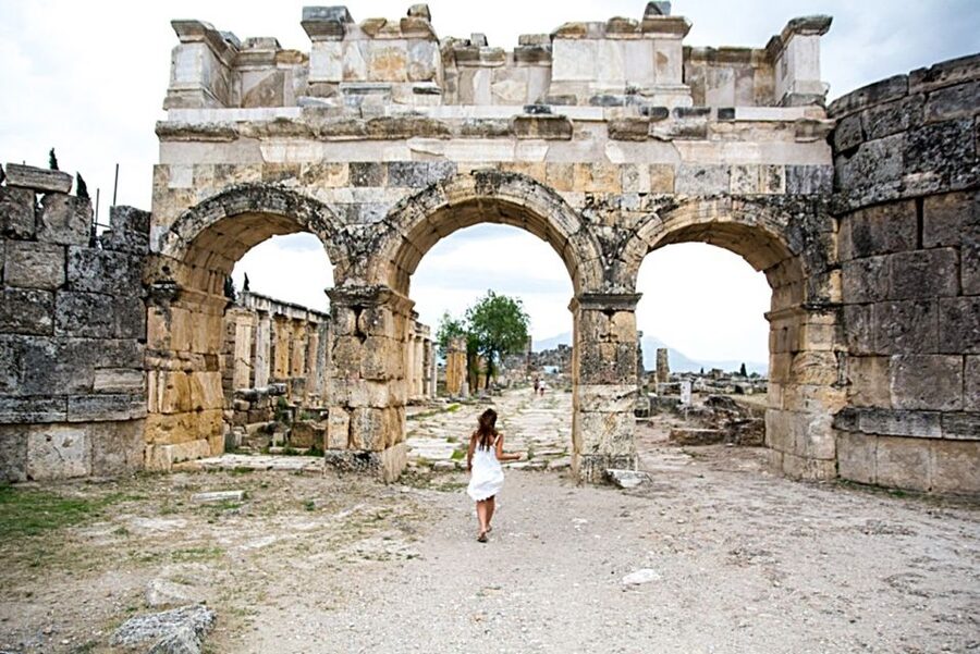 From Kusadasi and Selcuk: Pamukkale and Hiearapolis Tour - Who should book this tour?