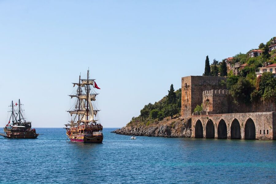 From Side: Alanya Tour with Lunch, Boat Trip, and Cable Car - The ride from Side to Alanya