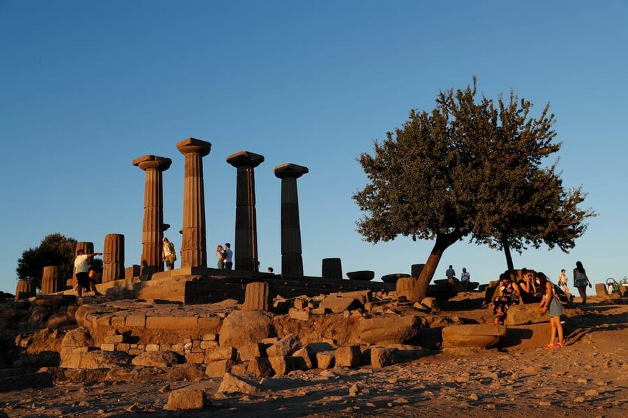 Full-Day Troy Tour From Istanbul - Roman Troy: baths, theater, council, and market