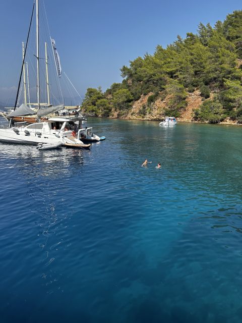 Gocek: Yacht Trip and 12 Island Full-Day Tour with Lunch - Boarding at Gocek and choosing your place on deck
