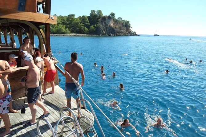 GONSTER : Luxury Pirate Boat Trip Lunch & Soft Drinks & Transfer - The pirate cave provides the day’s most unusual stop