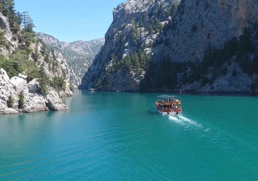 Green Canyon: Boot Tour with Lunch, Soft Drinks, & Transfer - Swimming in the Green Canyon