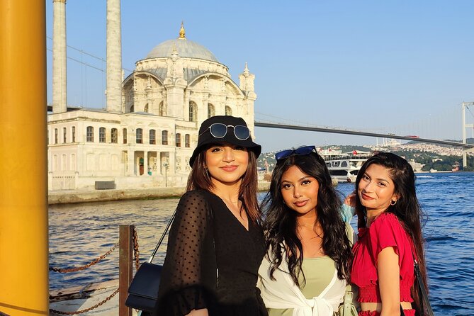 Guided Bosphorus Afternoon Cruise on Luxury Yacht - Rumelihisarı and the Fatih Sultan Mehmet Bridge