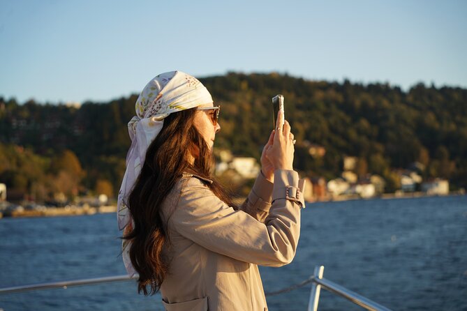 Guided Bosphorus Afternoon Cruise on Yacht - The Fatih Sultan Mehmet Bridge and Anadolu Hisarı