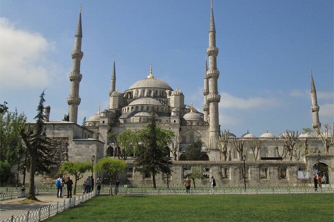 Hagia Sophia, Bosphorus cruise, Blue Mosque, Guided - Small Group - A short Turkish refreshment stop