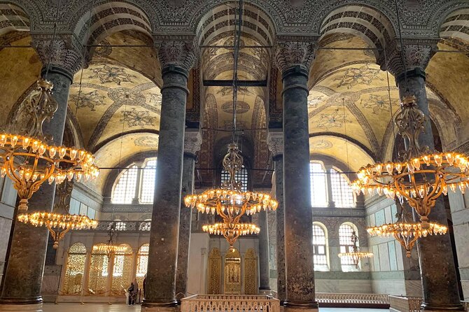 Hagia Sophia Group Tour ( Licensed Guide) - Meeting at Sultanahmet and Finding Your Guide