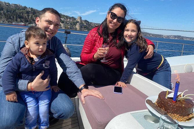 Half Day Bosphorus Cruise with Stopover on Asian Side - Bridges, islands, and celebrity neighborhoods