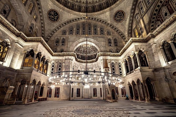 Imperial Istanbul Half-Day Tour: Hagia Sophia and Grand Bazaar - Guides can make or break the afternoon