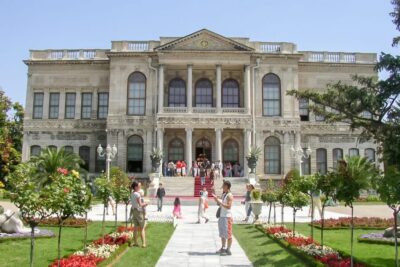 1 or 2-Day Private Guided Tour with Hotel Transfer