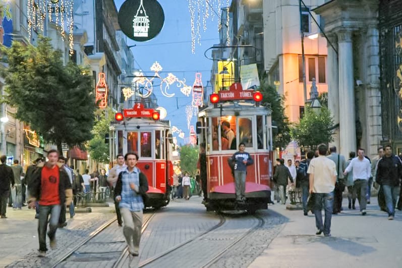 Istanbul: 1 or 2-Day Private Guided Tour with Hotel Transfer - Bargaining at the Grand Bazaar