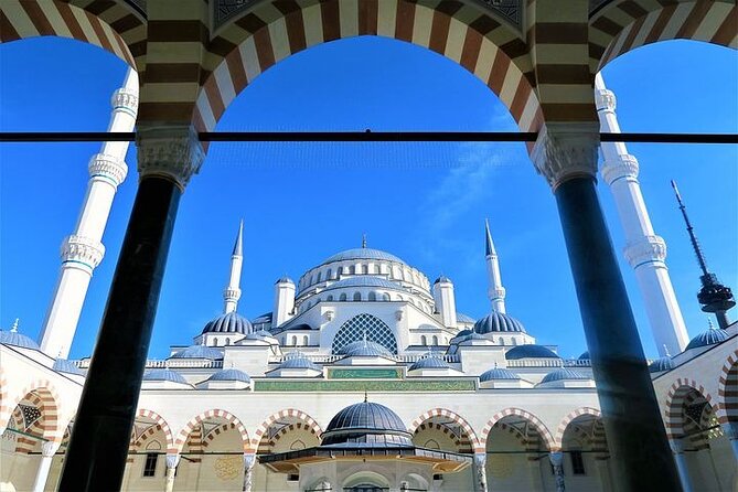 Istanbul: 2 Continents of Bosphorus ( Boat & Lunch ) - Two hours on the Bosphorus