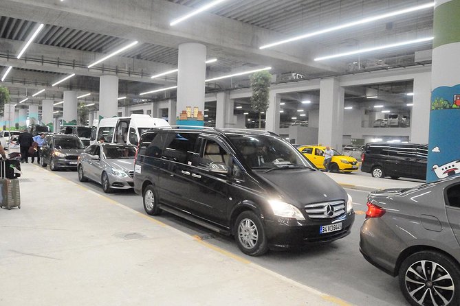 Istanbul Airport Transfer - Round Trip - Flight tracking and the ninety-minute wait