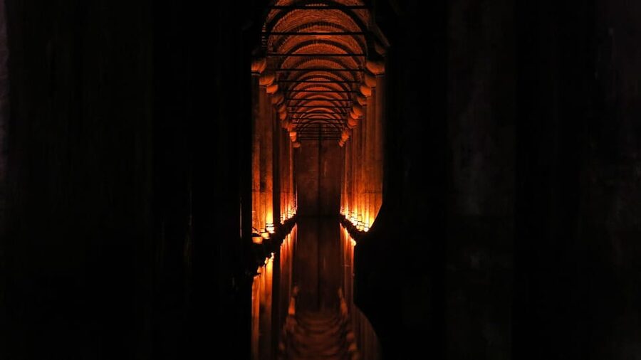 Istanbul: Basilica Cistern Skip-the-Ticket-Line Guided Tour - Meeting the guide near the Blue Mosque tram stop