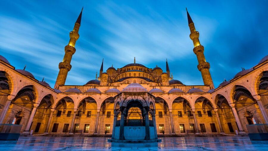 Istanbul: Best of the City Private Full-Day Walking Tour - Grand Bazaar, two hours among shops and salesmanship