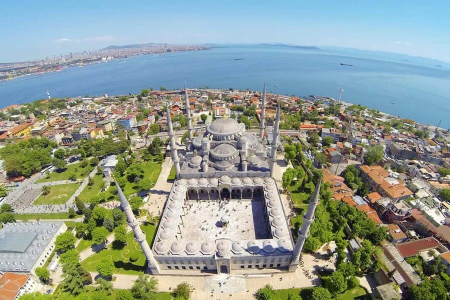 Istanbul: Blue Mosque and Hagia Sophia Tour w/Entry Tickets - The Blue Mosque and its blue İznik tiles