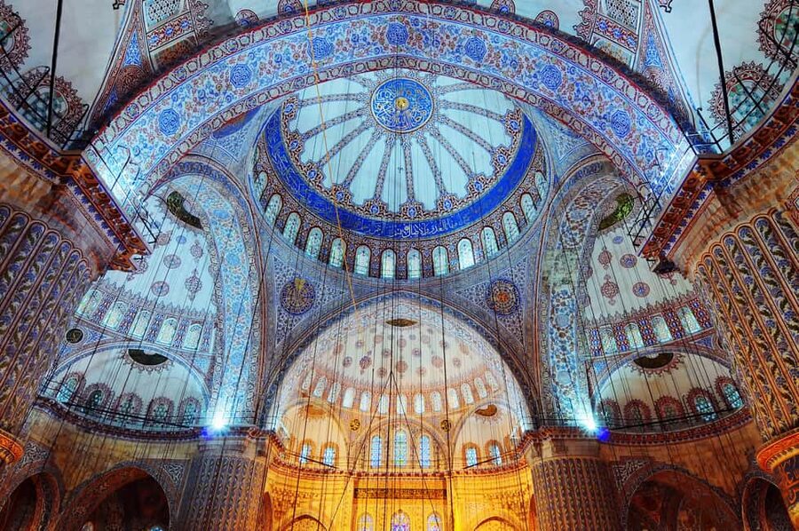 Istanbul: Blue Mosque and Hagia Sophia Tour w/Entry Tickets - Why a guide matters in Sultanahmet