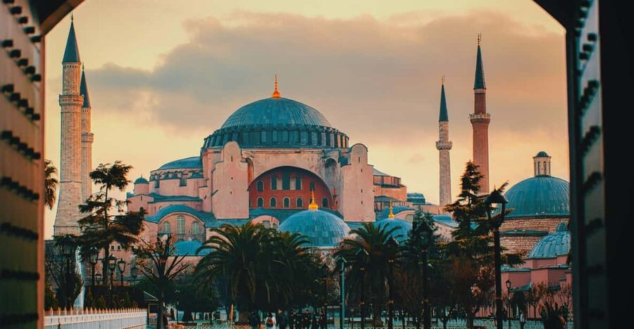 Istanbul: Blue Mosque, Hagia Sophia, & Basilica Cistern Tour - Hagia Sophia with your own audio guide