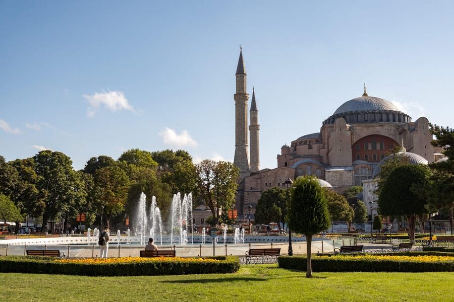 Istanbul: Blue Mosque & Hagia Sophia Guided Tour w/ Tickets - Pace, Walking, and Comfort