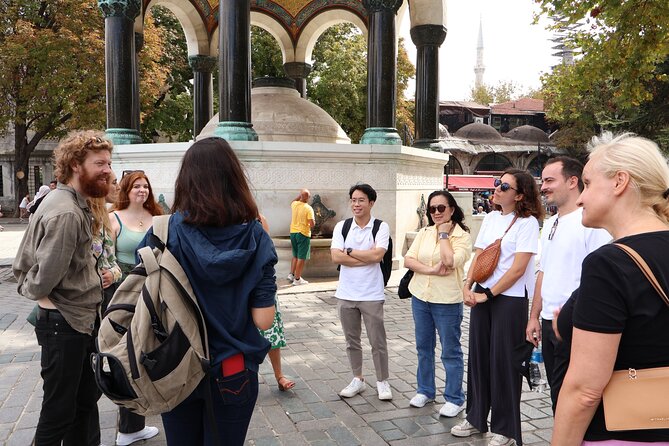 Istanbul: Blue Mosque, Hagia Sophia & Sultanahmet Tour - What the guide adds to the monuments