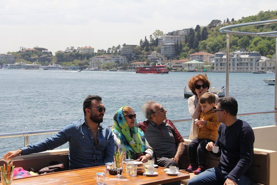 Istanbul: Bosphorus and Black Sea Cruise with Lunch - What the $177 price really buys you