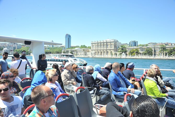 Istanbul: Bosphorus and Golden Horn Cruise with Audio Guide - The Bosphorus: Istanbul Between Europe and Asia