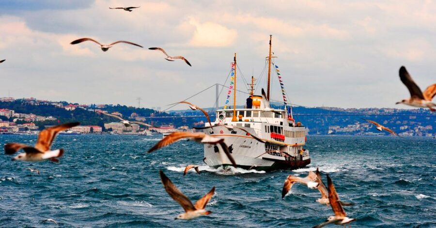 Istanbul: Bosphorus And Golden Horn Morning or Sunset Cruise - Starting through the Golden Horn