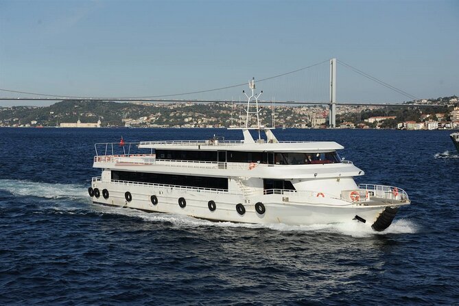 Istanbul: Bosphorus Cruise, Bus Tour, Cable Car Ride with Live Guide & Ticket - What This Half-Day Istanbul Tour Really Covers