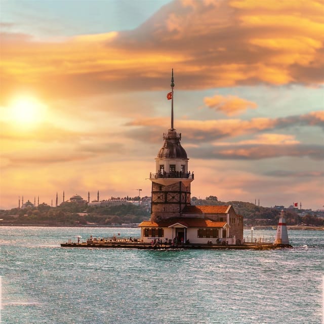 Istanbul: Bosphorus Cruise from Europe or Asia & Audio Guide - Key points before you go