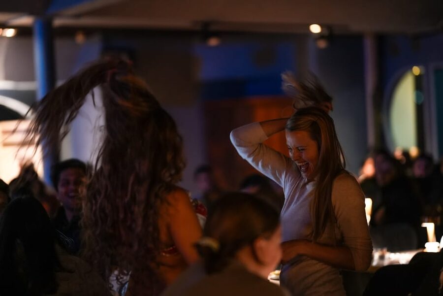 Istanbul: Bosphorus Cruise with Dinner Show - The DJ set and the final hour