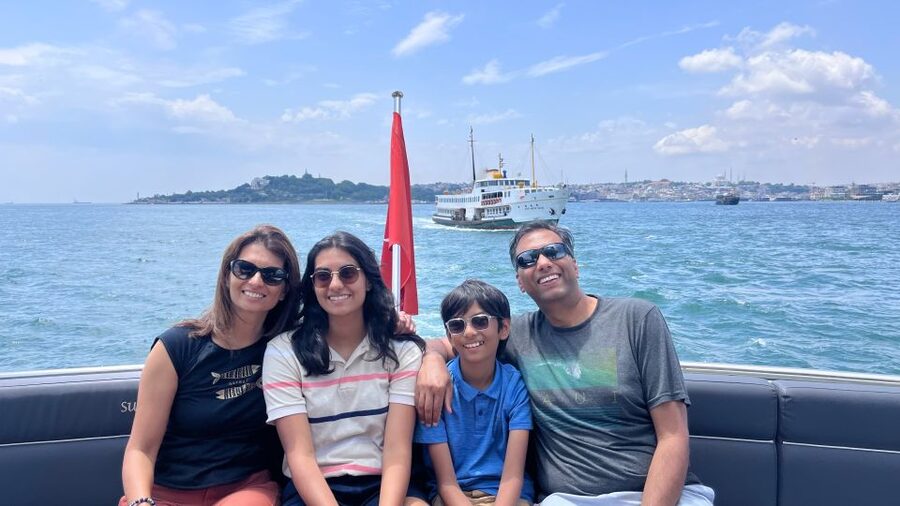 Istanbul: Bosphorus Cruise with Stopover on the Asian Side - Arnavutköy, Bebek, and the city’s polished waterfront