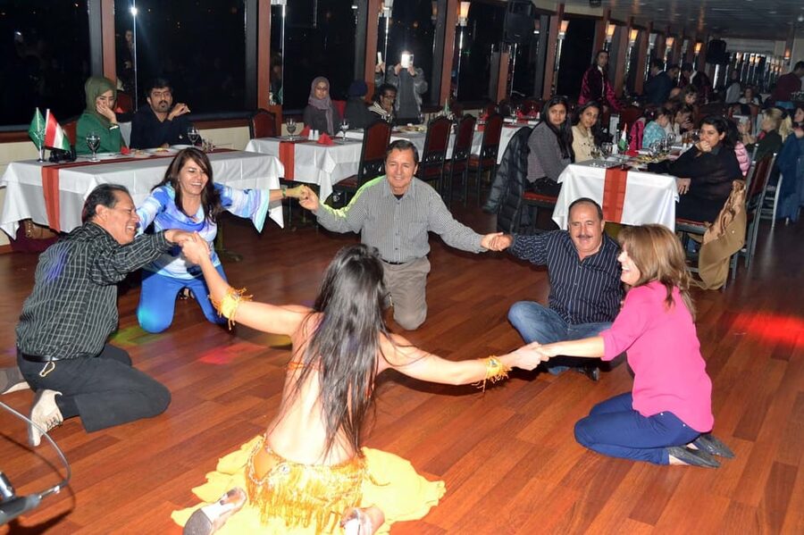 Istanbul: Bosphorus Dinner Cruise Incl. Drinks with Transfer - Is $41 good value?
