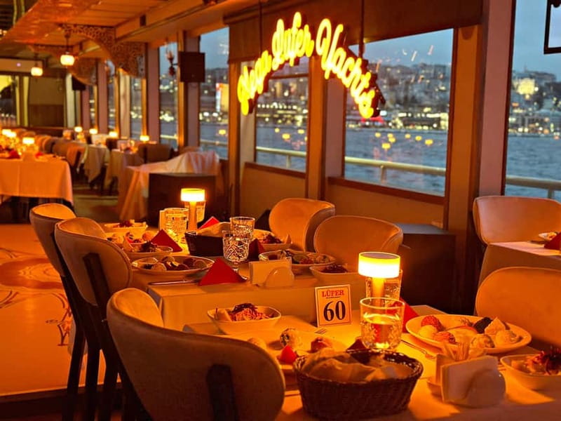 Istanbul: Bosphorus Dinner Cruise & Show with Private Table - Rumeli Hisarı and the Fatih Sultan Mehmet Bridge