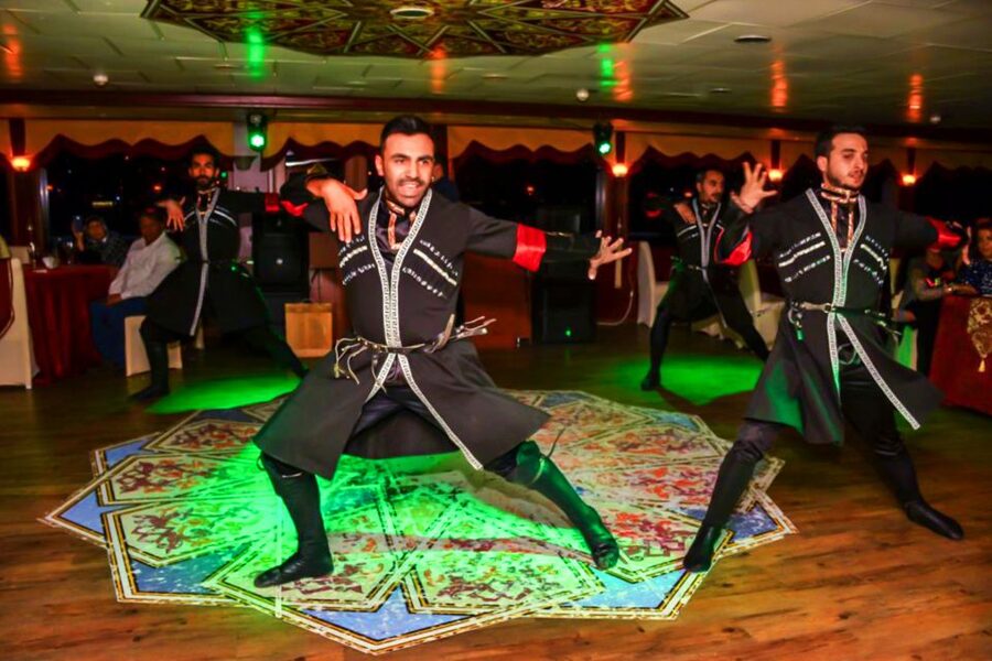 Istanbul: Bosphorus Dinner Cruise w/ Drinks & Entertainment - Rumeli Fortress and the northern route