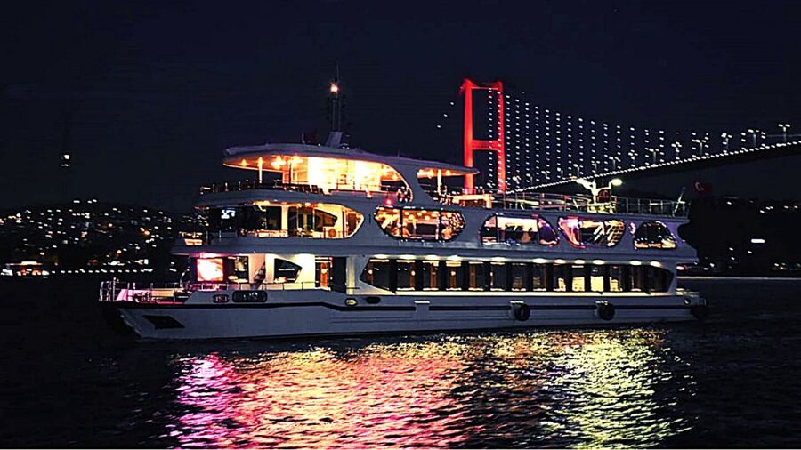 Istanbul: Bosphorus Dinner Cruise with Drinks & Turkish Show - What this Bosphorus night cruise is really offering