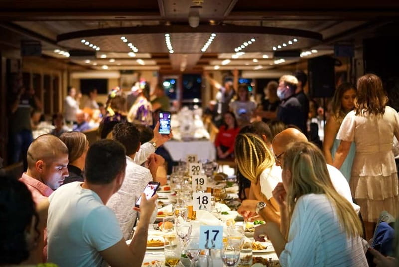 Istanbul: Bosphorus Dinner Cruise with Turkish Night Show - The $34 value, and what may cost extra