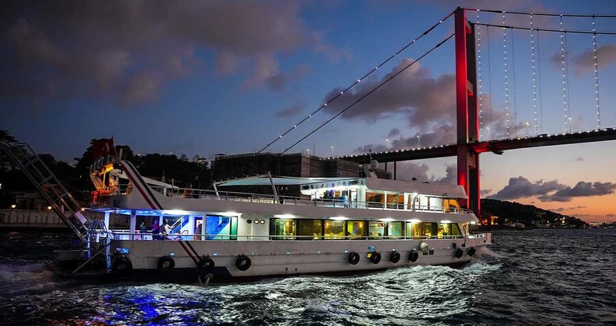 Istanbul: Bosphorus & Golden Horn Cruise Daytime or Sunset - Key points to know before you book