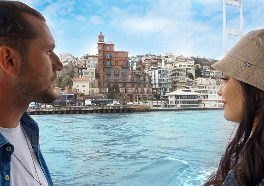 Istanbul: Bosphorus & Golden Horn Cruise Daytime or Sunset - What the boat is like during the two hours