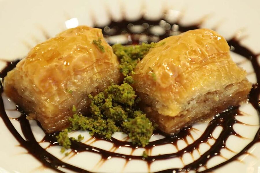 Istanbul: Bosphorus Night Dinner Cruise with Private Table - Dolmabahçe and the European shore