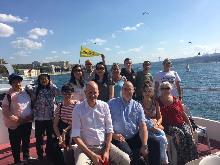Istanbul: Bosphorus Sightseeing Boat Tour with Guide - Rumeli Fortress and the northern stretch