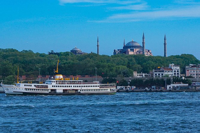 Istanbul Bosphorus Sightseeing Cruise - Food, drinks, and the onboard sales pitch