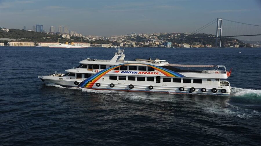 Istanbul: Bosphorus Sightseeing Cruise with Sunset Option - Seating, snacks, and small onboard costs