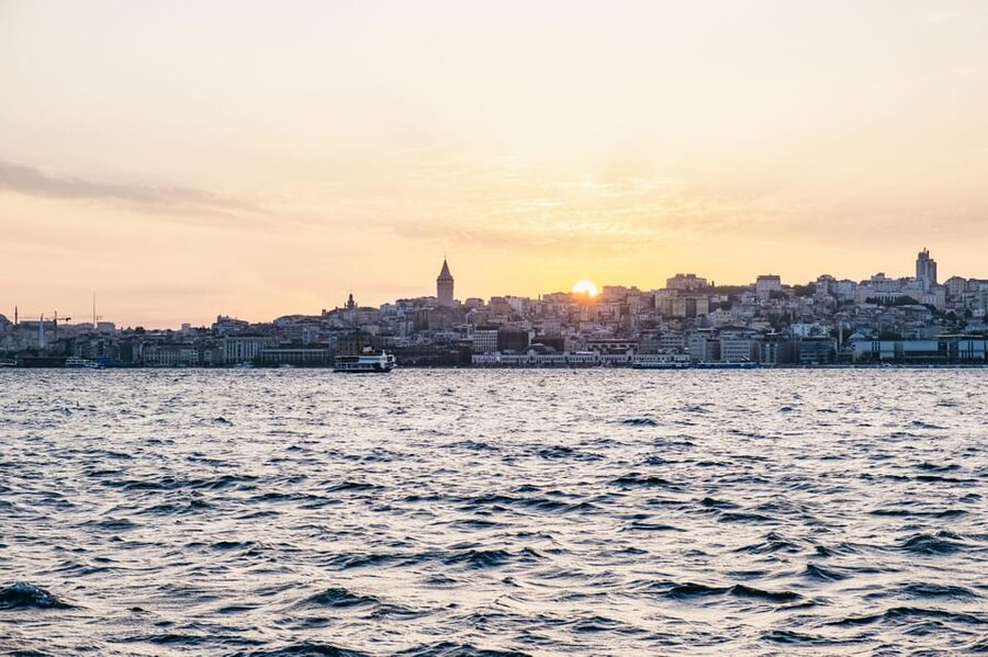 Istanbul: Bosphorus Sunset Cruise on a Luxury Yacht - Key points to know before you book