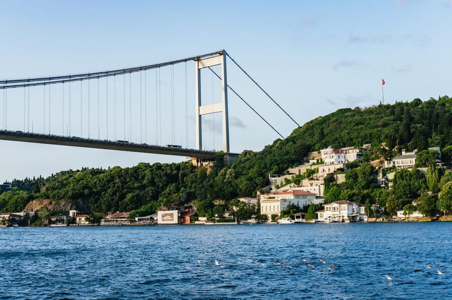 Istanbul: Bosphorus Sunset Cruise on a Luxury Yacht - The Asian shore and Maiden’s Tower