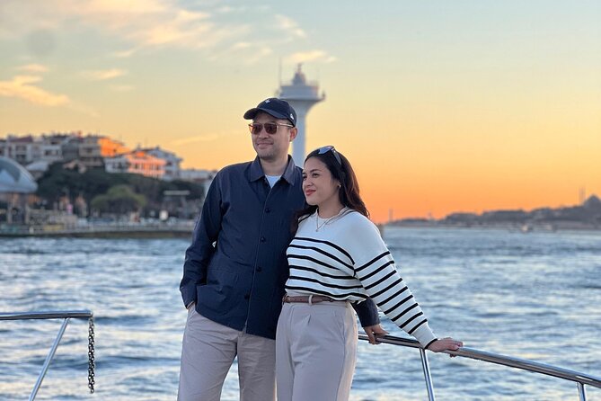Istanbul Bosphorus Sunset Cruise on the Luxury Yacht - Starting at Galata Sahil Cafe