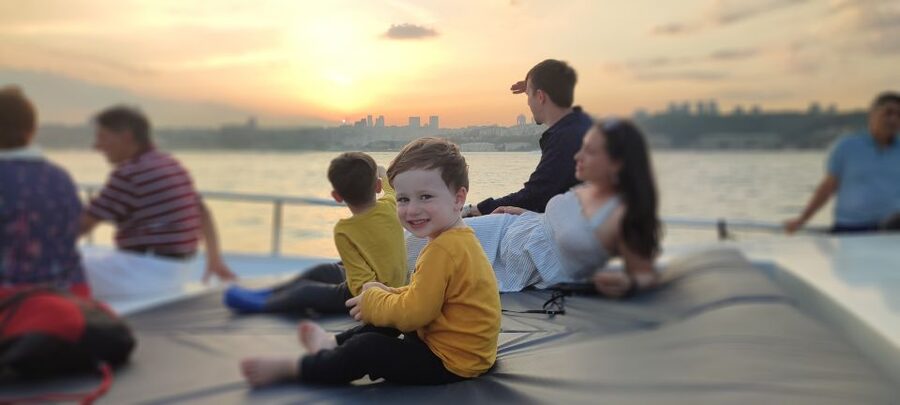 Istanbul: Bosphorus Sunset Cruise on Yacht with Live Guide - Why a Bosphorus sunset cruise makes sense